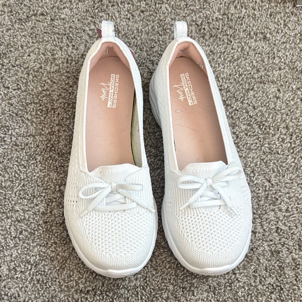 Skechers Women's White Knit Slip-On Sneakers NWT